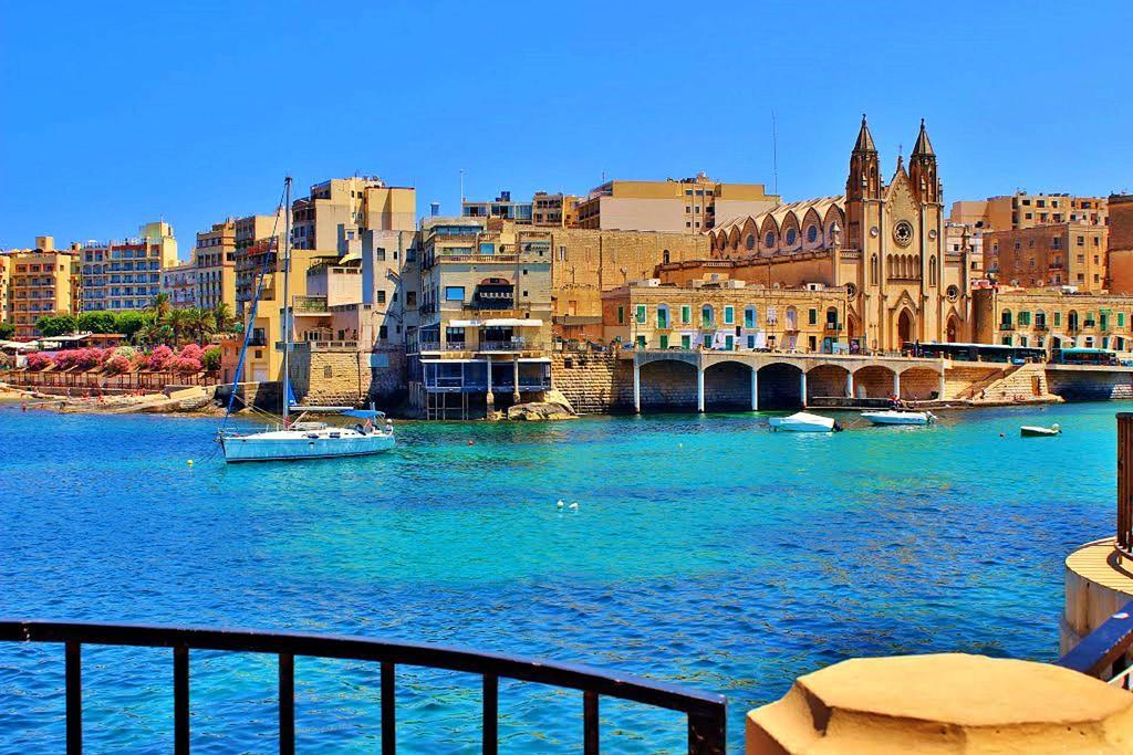 Apartment With Stunning Seaviews Sliema Exterior foto