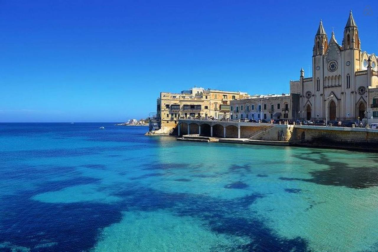 Apartment With Stunning Seaviews Sliema Exterior foto