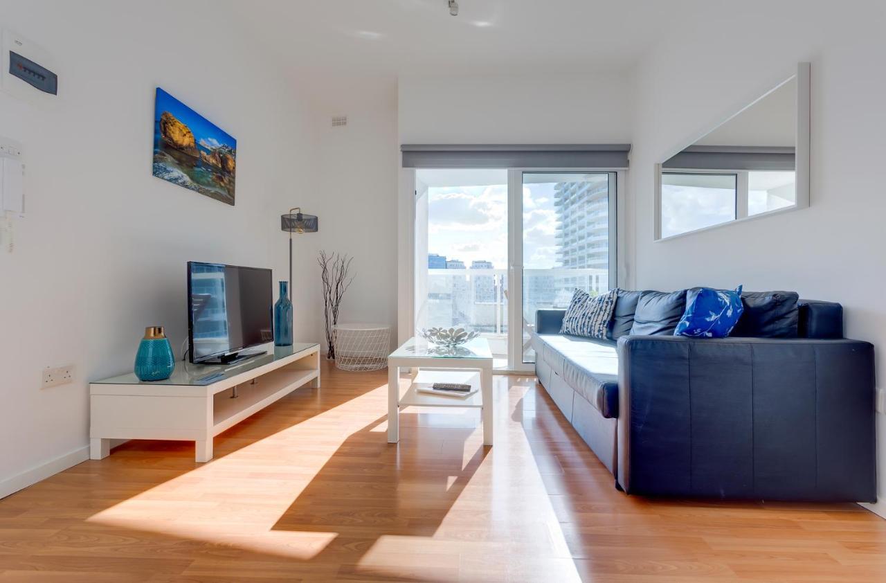 Apartment With Stunning Seaviews Sliema Exterior foto