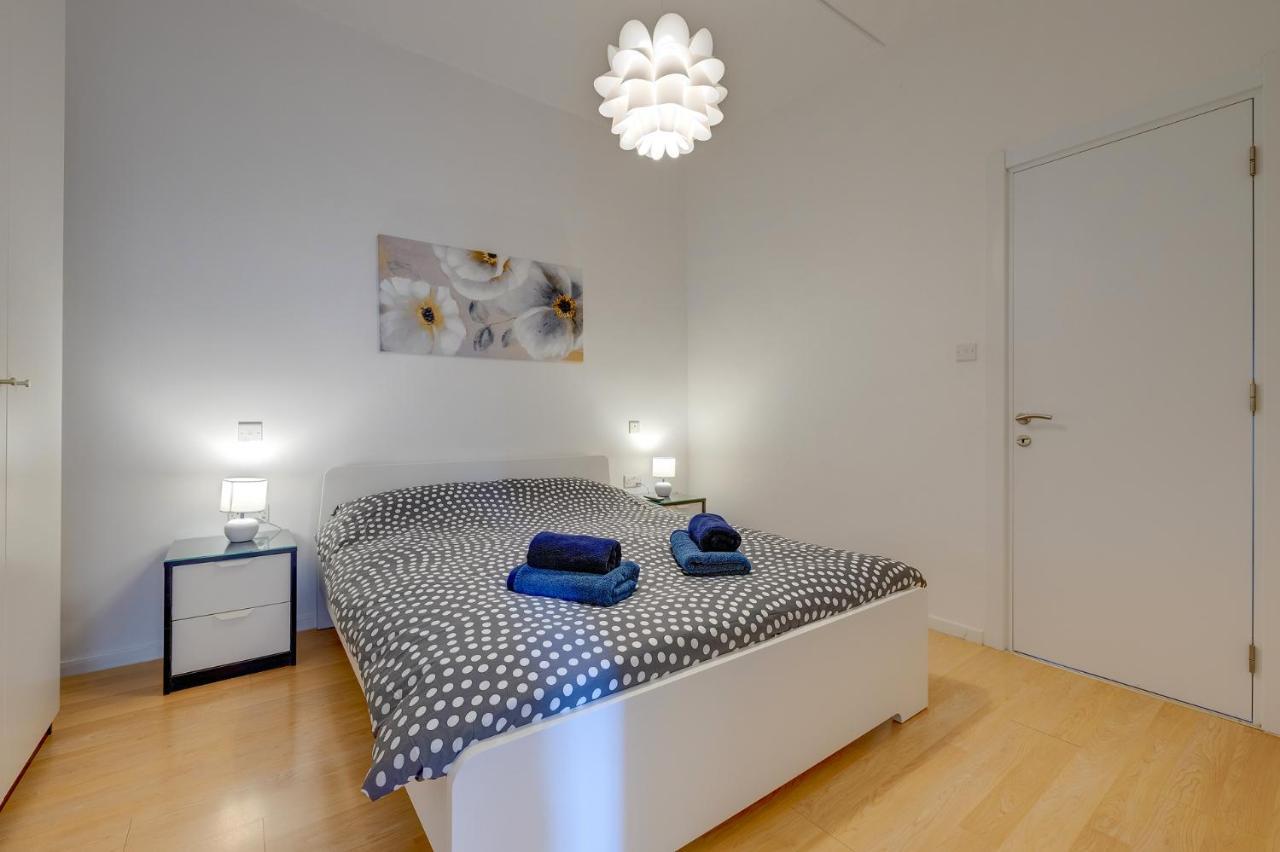 Apartment With Stunning Seaviews Sliema Exterior foto